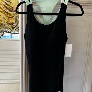 GapFit athletic top size M